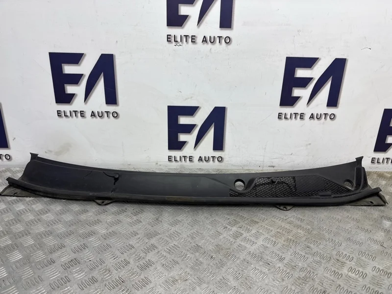 Жабо Opel Insignia 2010 13224209 1.8
