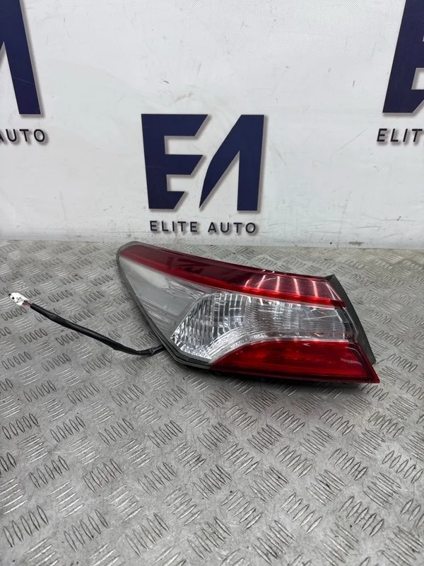 Фонарь наружный Toyota Camry 2019 8156133660 XV70 2.0, левый