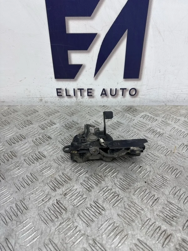 Замок капота Toyota Camry 2019 5351033380 XV70 2.0