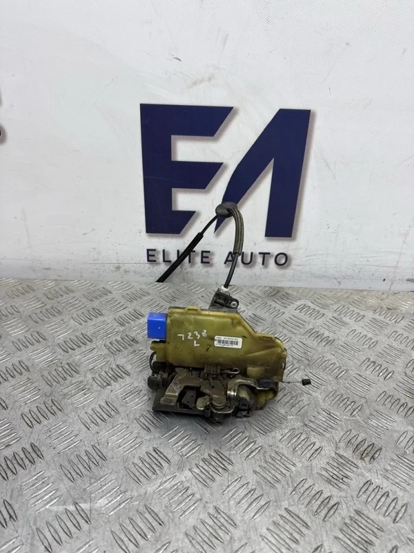 Замок двери Porsche Cayenne 2005 3D1837015C 955 4.5, передний левый
