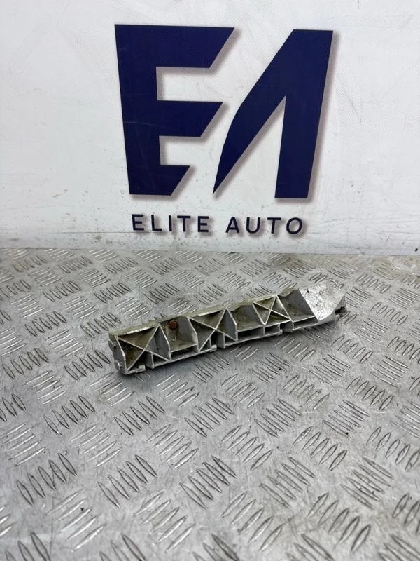 Кронштейн бампера Renault Koleos 2008 62226JY00A 1 2.5, передний правый