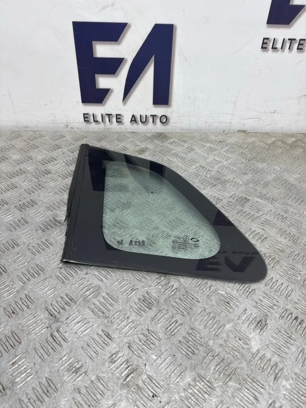 Форточка Renault Koleos 2008 833414647R 1 2.5, задняя левая