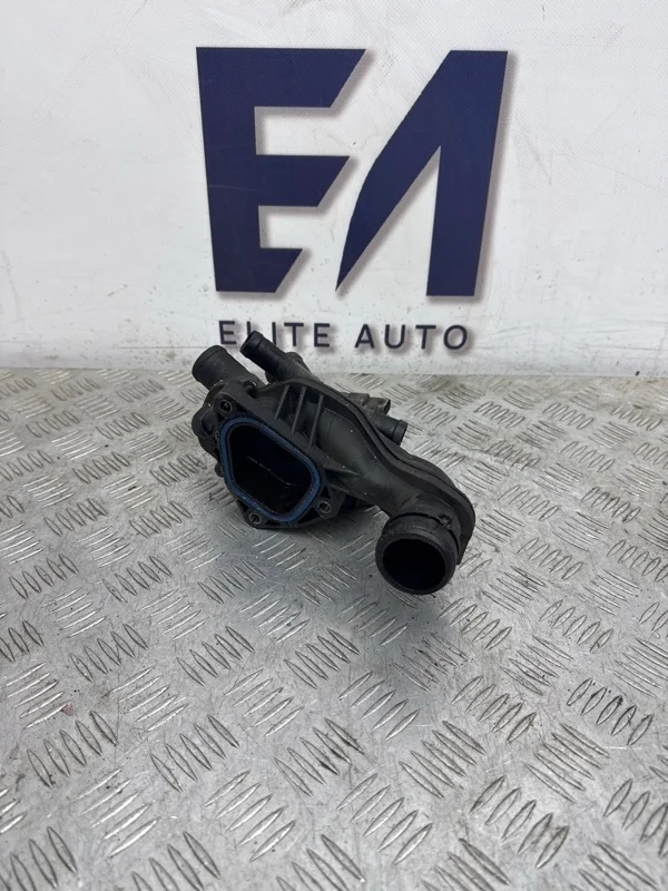 Корпус термостата Citroen DS5 2012 9808647080 1.6