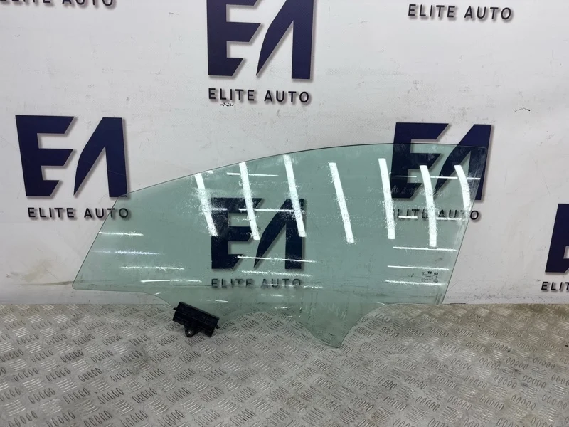 Стекло двери Hyundai I40 2016 824113Z000 2.0, переднее левое
