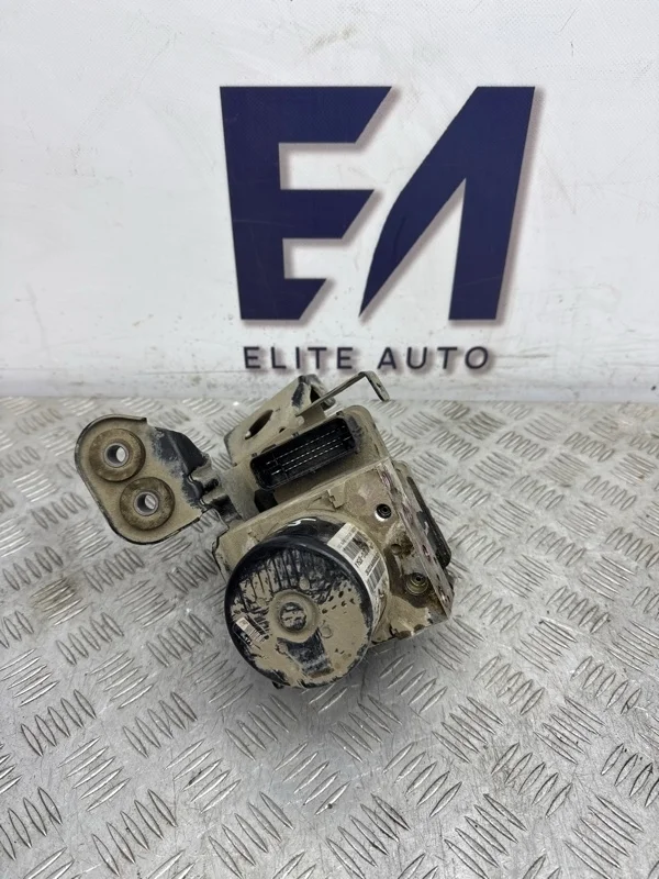 Блок ABS Opel Astra 2012 13379599 J 1.4