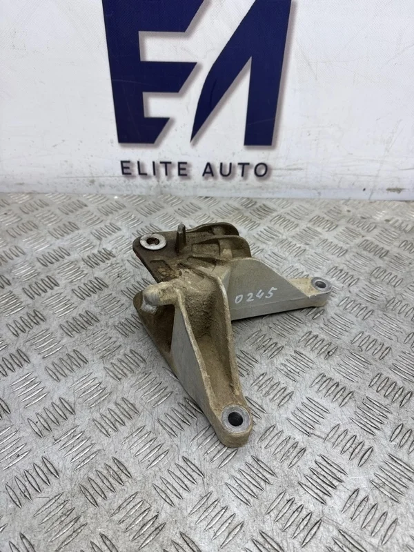 Кронштейн двигателя Opel Astra 2012 13248663 J 1.4, задний