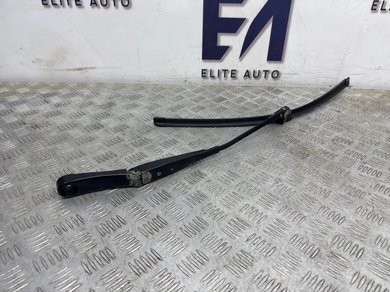 Поводок дворника Porsche Cayenne 2011 7P0955409B 958 3.0D, левый