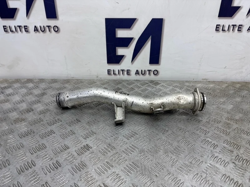Патрубок интеркулера Porsche Cayenne 2011 95811076210 958 3.0D