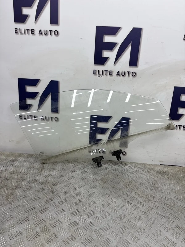 Стекло двери KIA RIO 2017 82420H0000 4 1.4, переднее правое