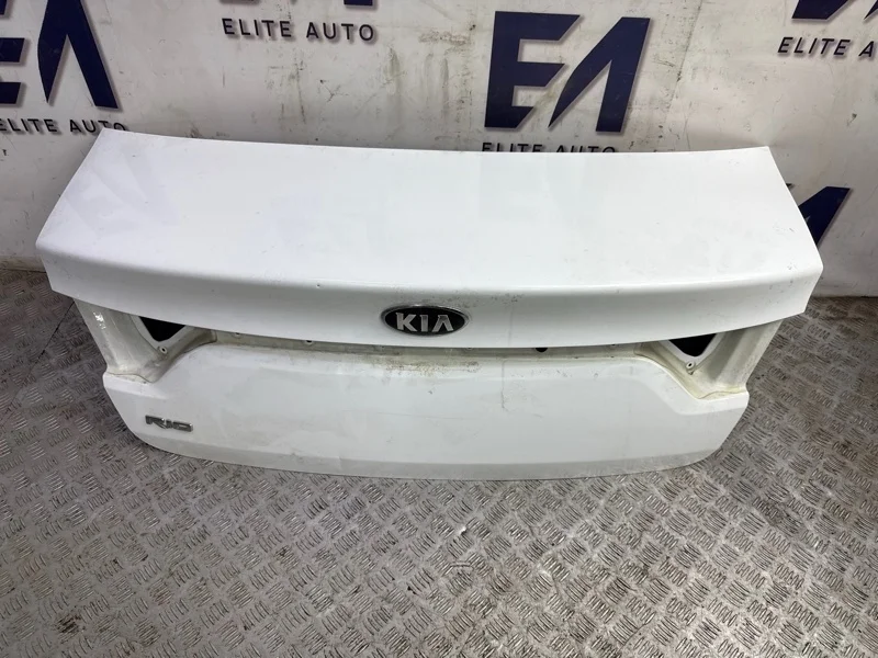 Крышка багажника KIA RIO 2017 69200H0000 4 1.4