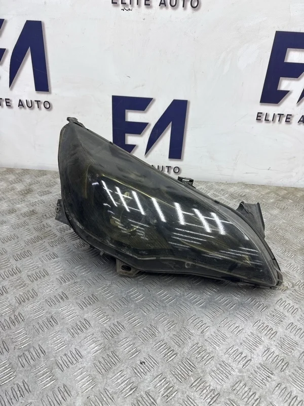 Фара Opel Astra GTC 2013 030126220200 J 1.4, правая