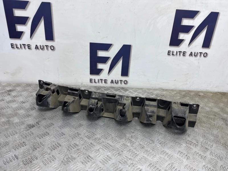 Кронштейн бампера Renault Fluence 2013 850420026R 1.6, задний