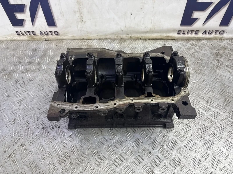 Блок цилиндров Renault Fluence 2013 7701476932 1.6
