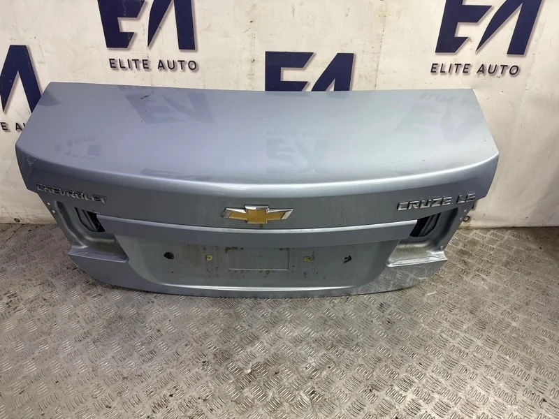 Крышка багажника Chevrolet Cruze 2010 95950847 1.6
