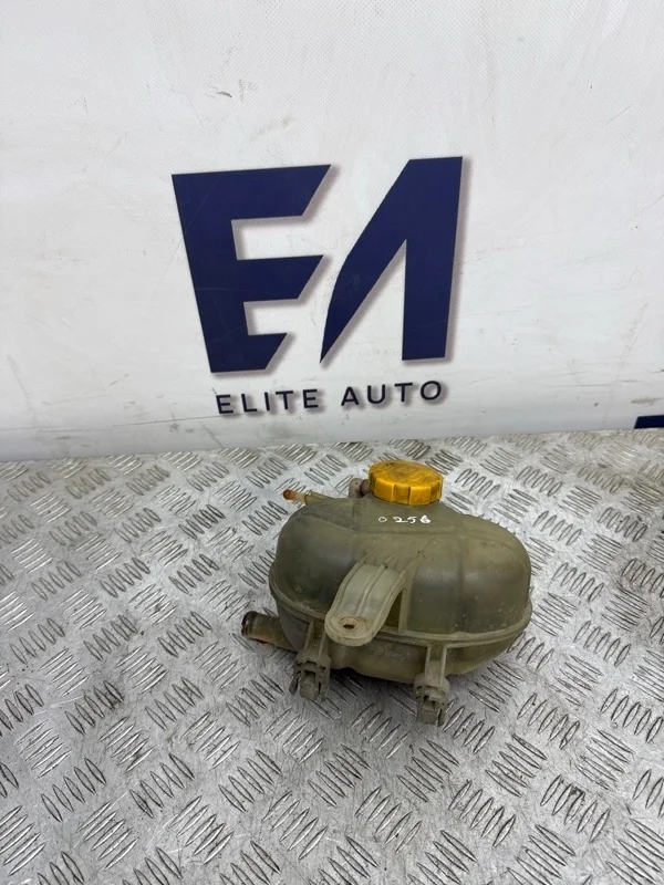 Бачок расширительный Opel Corsa 2008 55702164 D 1.4