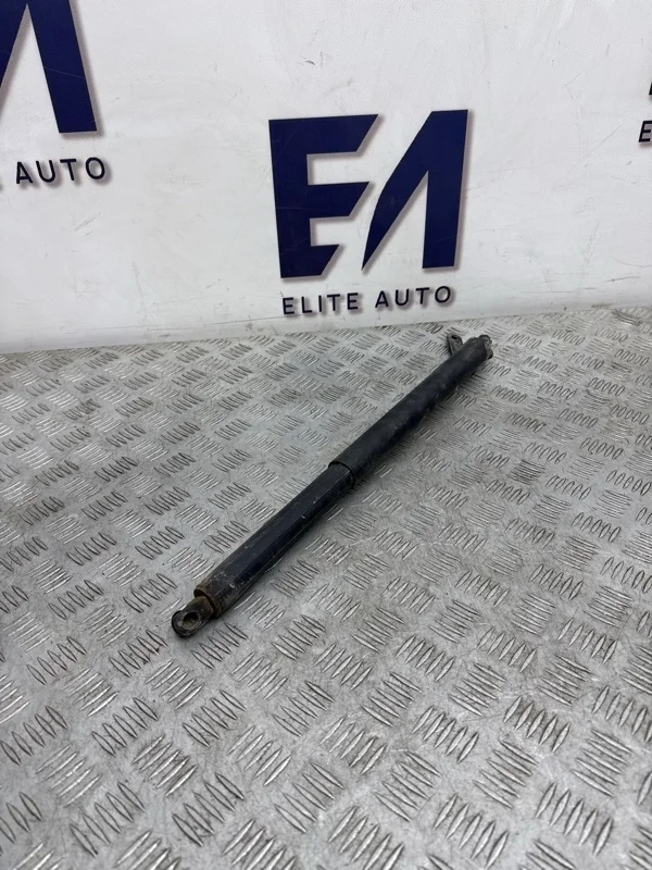 Амортизатор багажника Mercedes GL 2011 A1647400545 X164 5.5, правый