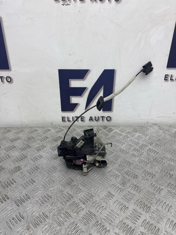 Замок двери KIA Optima 2019 81310D4080 4 2.0, передний левый