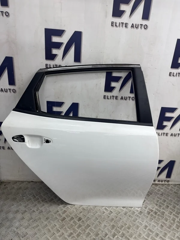 Дверь KIA Optima 2019 77004D4000 4 2.0, задняя правая