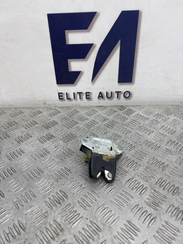 Замок багажника KIA Optima 2019 81230D4000 4 2.0