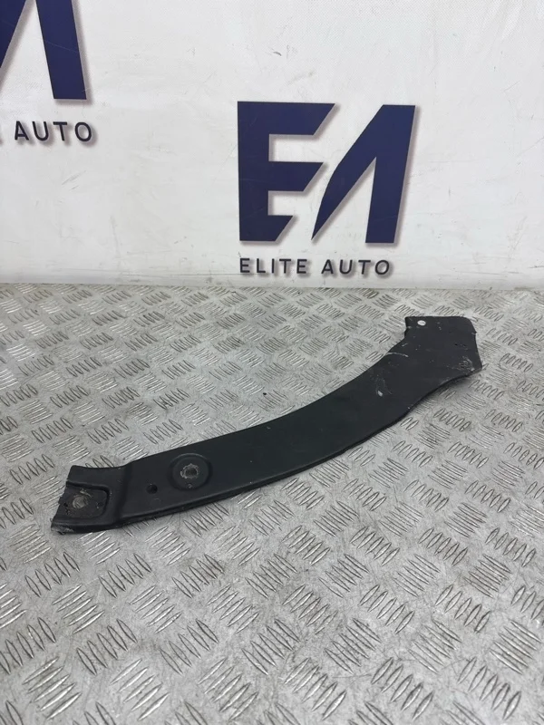 Кронштейн фар VW Tiguan 2008 5N0806930A 1 1, правый