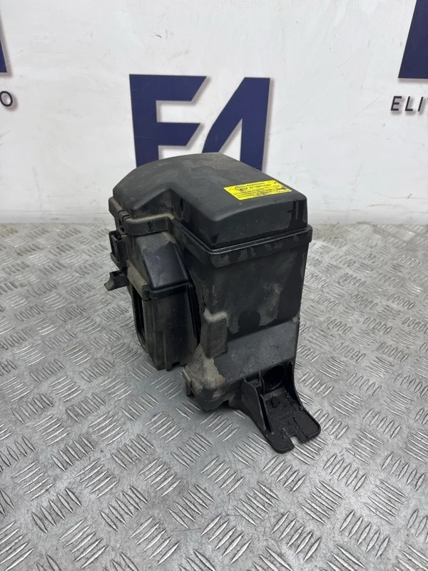 Корпус блока предохранителей Volvo XC70 2005 9452547 2.5T