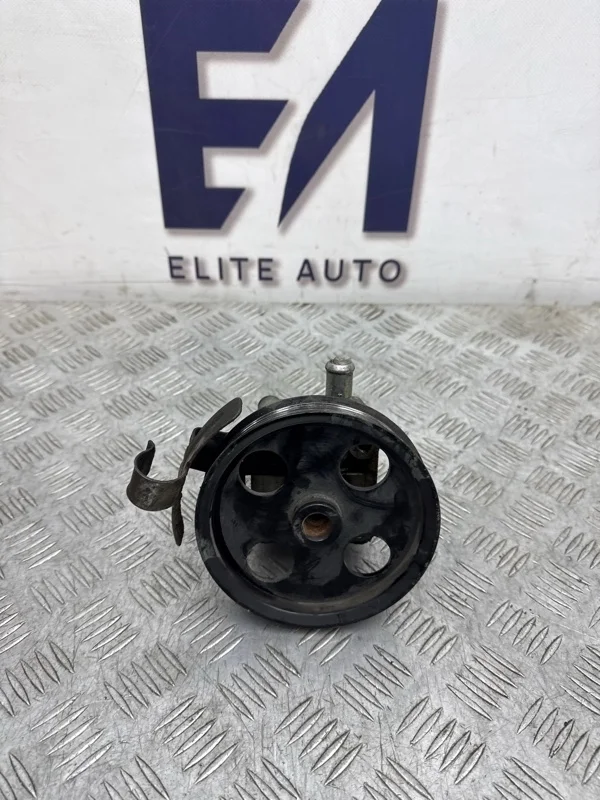 Насос ГУР Volvo XC70 2005 36050560 2.5T