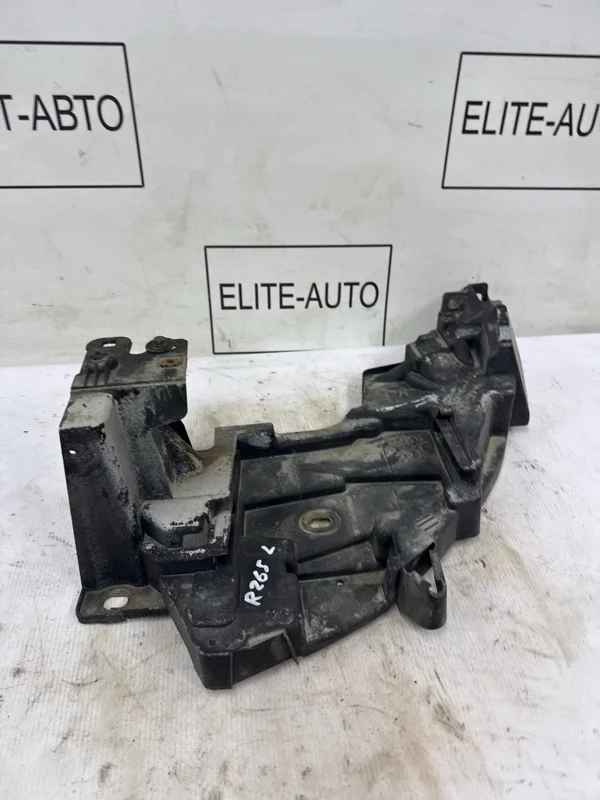 Кронштейн фар Renault Fluence 2012 622230011R 1.6, левый