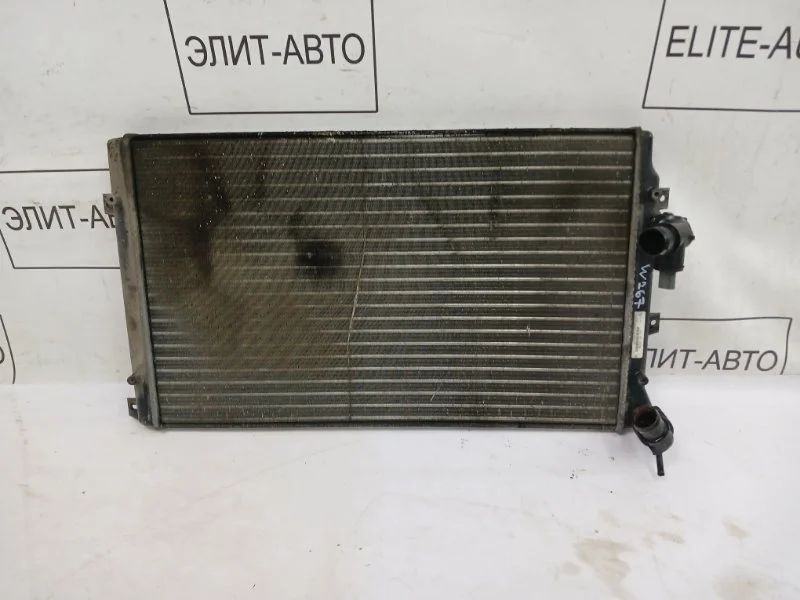 Радиатор охлаждения VW Jetta 2013 1K0121253BB 6 1.4T