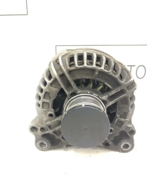 Генератор VW Jetta 2013 03C903023A 6 1.4T