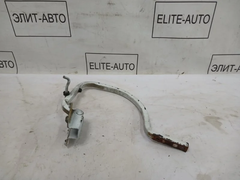 Петля багажника VW Jetta 2013 5C6827302D 6 1.4T, правая