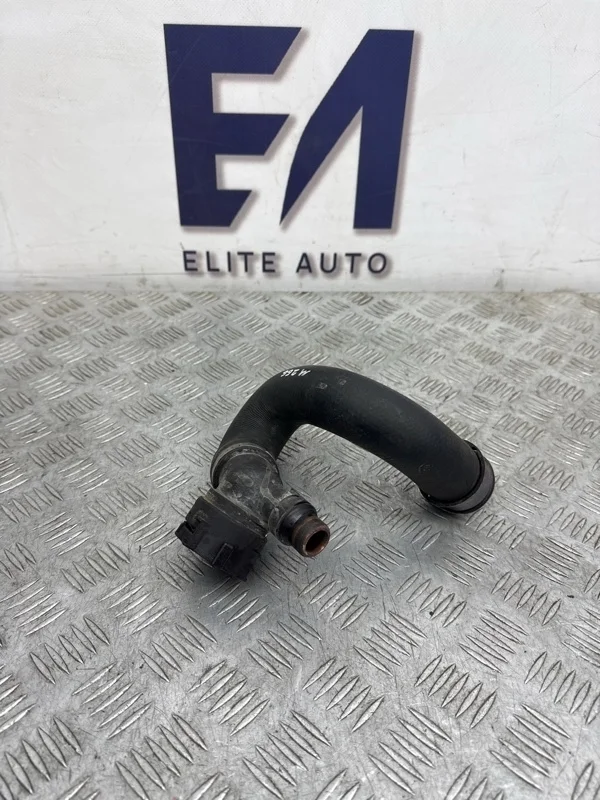 Патрубок системы охлаждения Mercedes S500 2014 A2225014291 W222 4.7