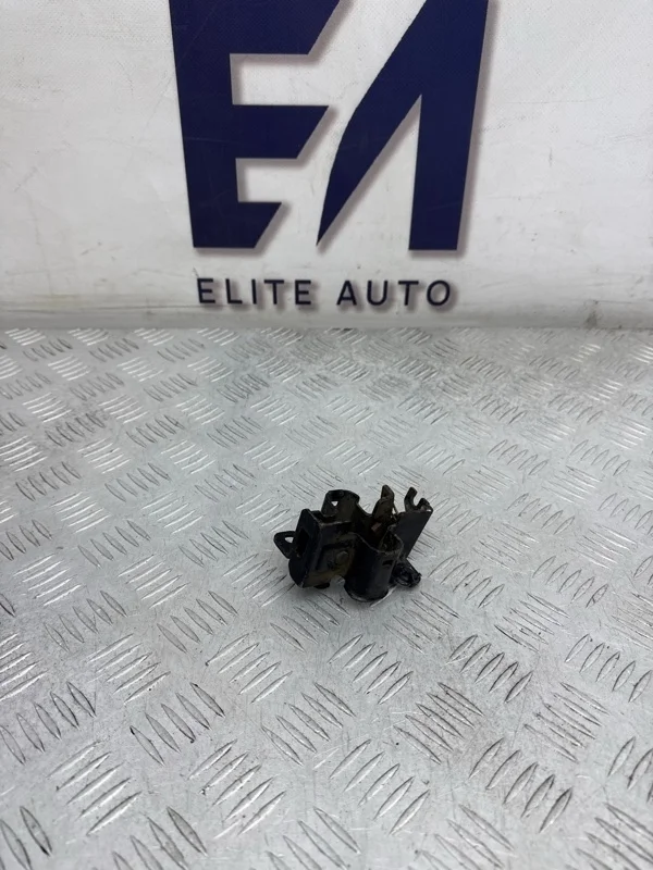 Замок капота Mercedes E Class 2006 A2198800160 W211 3.5, правый