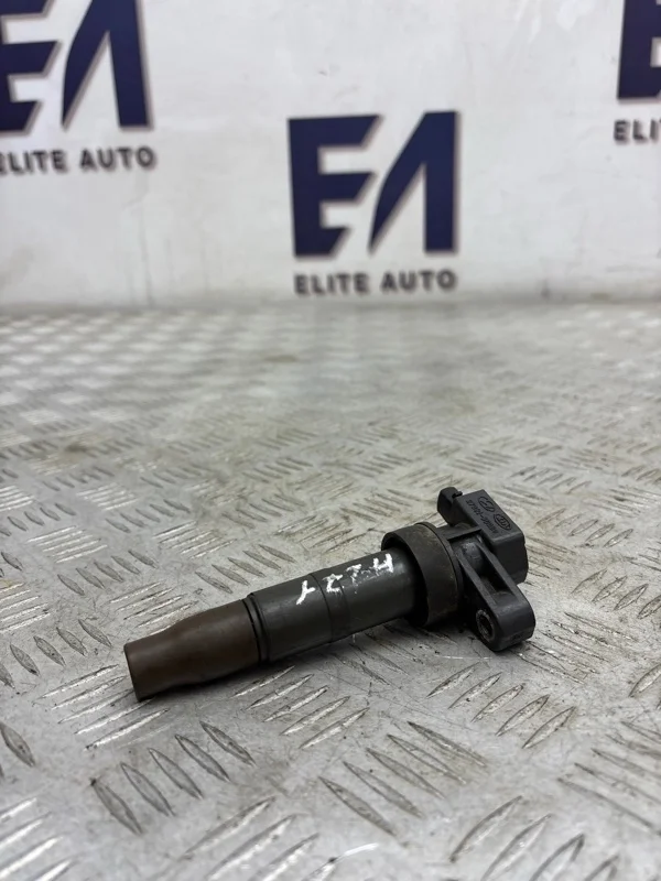 Катушка зажигания Hyundai IX55 2008 273013C000 3.8