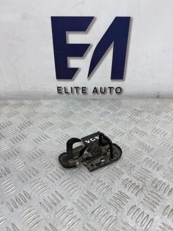 Замок капота VW Golf Plus 2006 1T0823480A 1.6