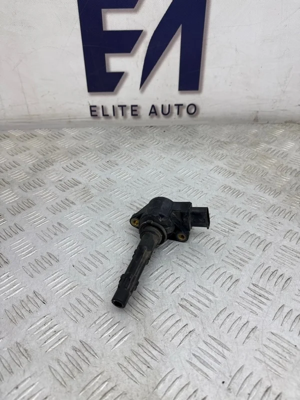 Катушка зажигания Mercedes S 2008 A0001502780 W221 5.5