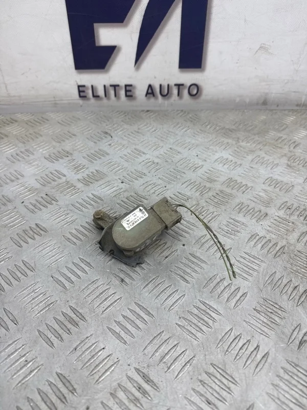 Датчик положения кузова Audi Q7 2008 7L0616571D 4L 4.2, задний правый