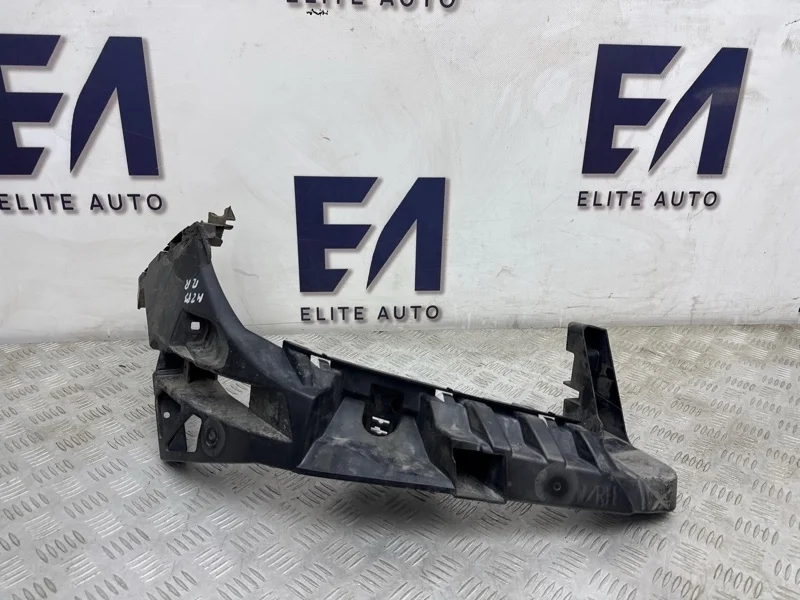 Кронштейн бампера Mercedes ML63 AMG 2013 A1666200291 W166 5.5, передний правый