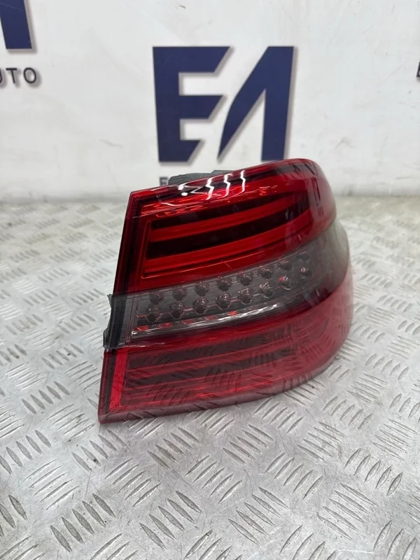 Фонарь внешний Mercedes ML63 AMG 2013 A1669063201 W166 5.5, правый