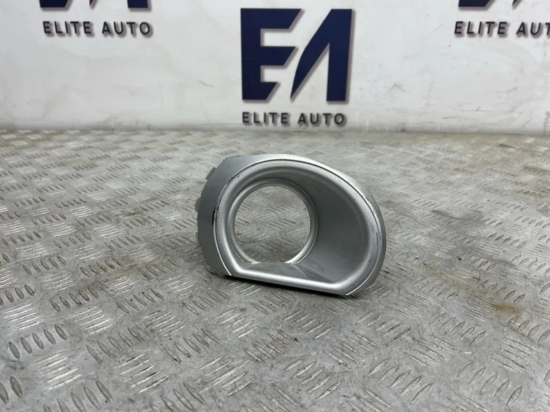 Заглушка бампера Subaru Legacy Outback 2010 57731AJ490 BR 2.5