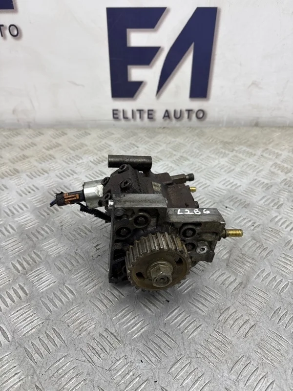 ТНВД LR Discovery 2007 5WS40157 3 2.7D