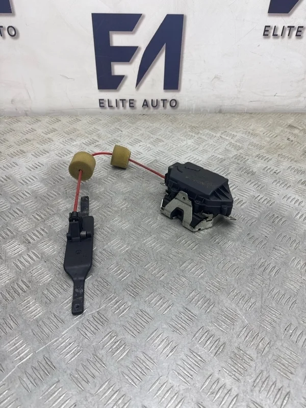 Замок багажника Mercedes ML 2006 A1647400635 W164 3.2D