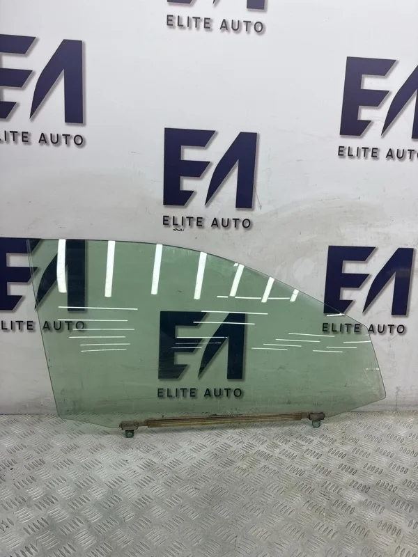 Стекло двери Toyota Harrier 2005 6810148060 2 2.4, переднее правое