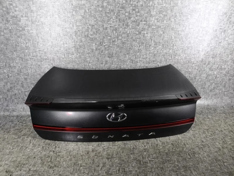 Крышка багажника Hyundai Sonata DN8