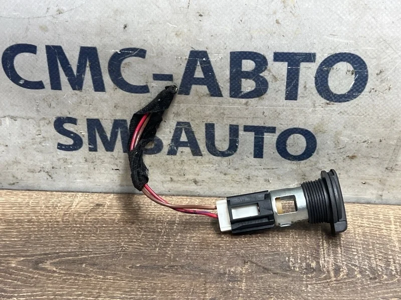 Прикуриватель Volkswagen Touareg 1J0919309 NF 3.0 CGEA, задний