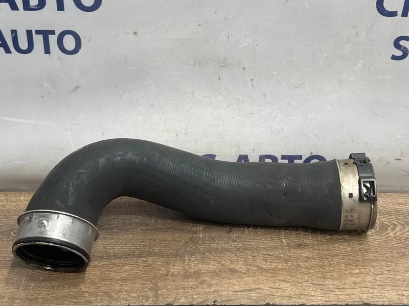 Патрубок интеркулера Mercedes-Benz ML 2015 A1665280182 W166 642.826, правый