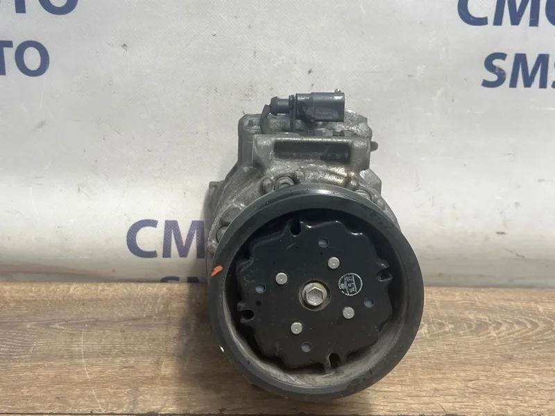 Компрессор кондиционера Volkswagen Touareg 7P0820803M NF 3.6