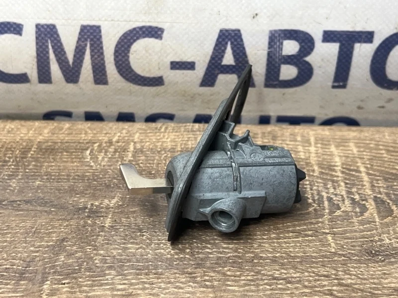 Личинка замка двери Volvo XC60 2020 31349905 XC60 B4204T23