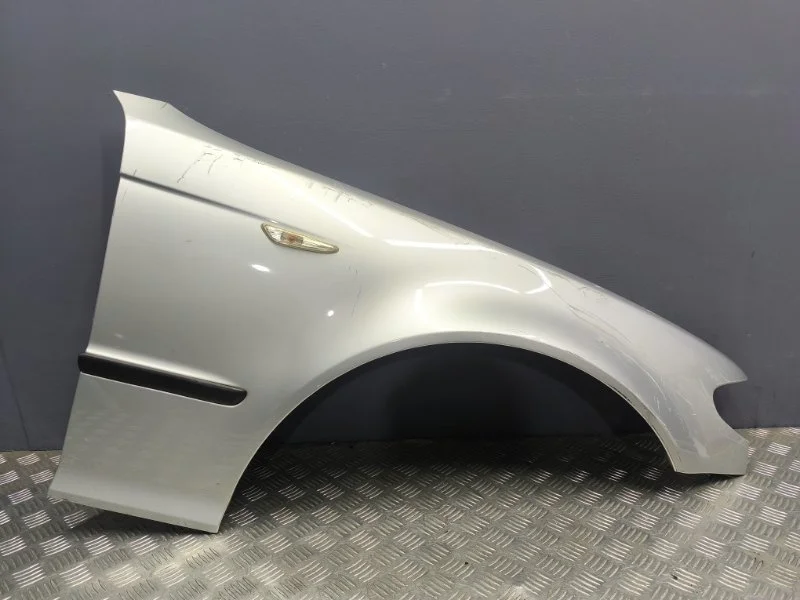 Крыло переднее правое BMW 3 2002 41357042324 E46 N42B20A
