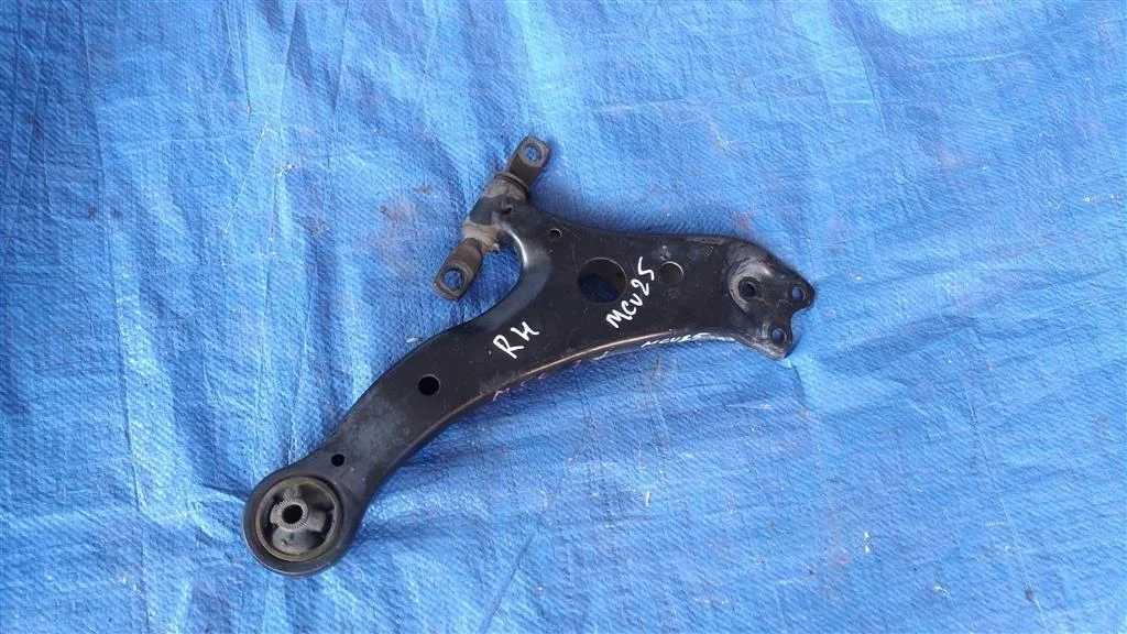 Б.у. рычаг TOYOTA HIGHLANDER TOYOTA HIGHLANDER