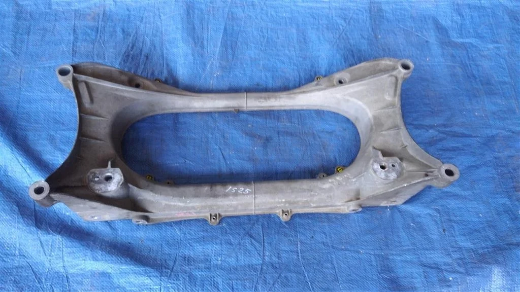 Б.у. балка под двс LEXUS IS250 GSE20 LEXUS IS250 GSE20